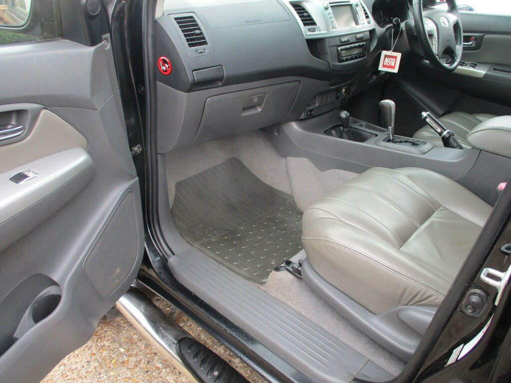 Toyota HILUX Hl3 4X4 D-4d Dcb Silver #14