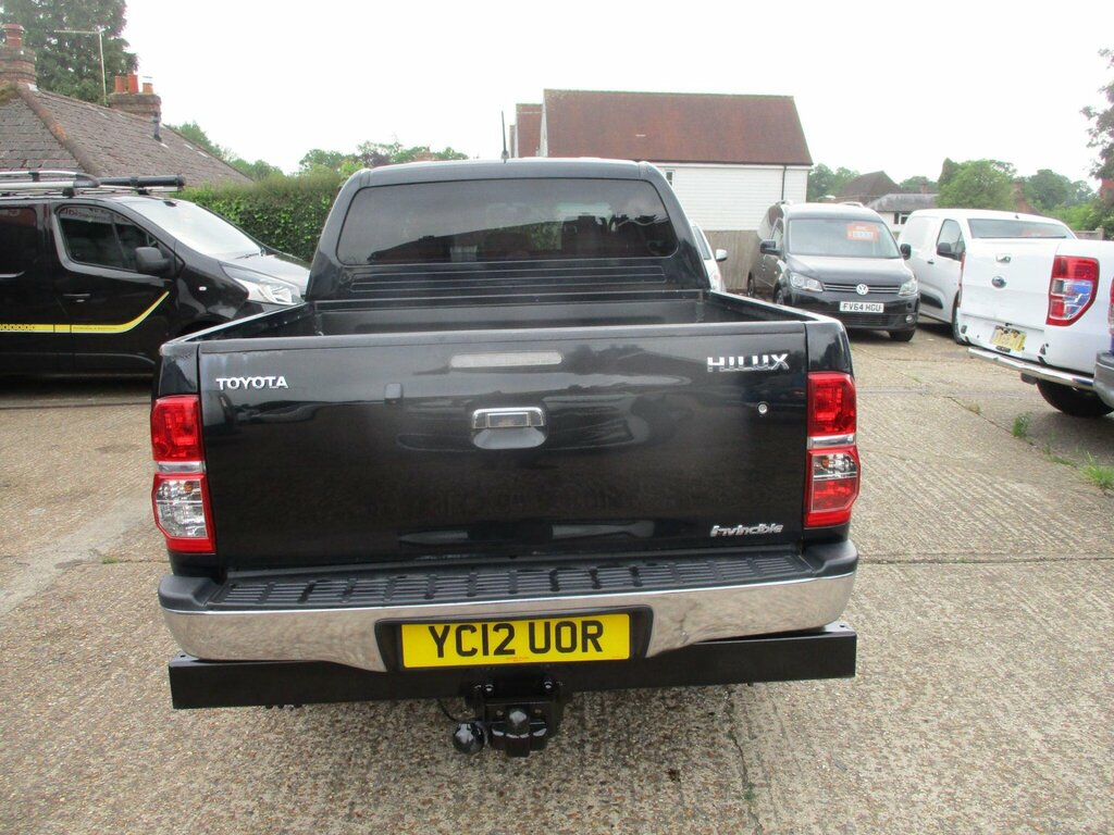Toyota HILUX 3.0 D-4d Invincible 4Wd Euro 5 Black #4