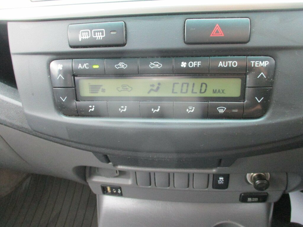 Toyota HILUX Hl3 4X4 D-4d Dcb Silver #18