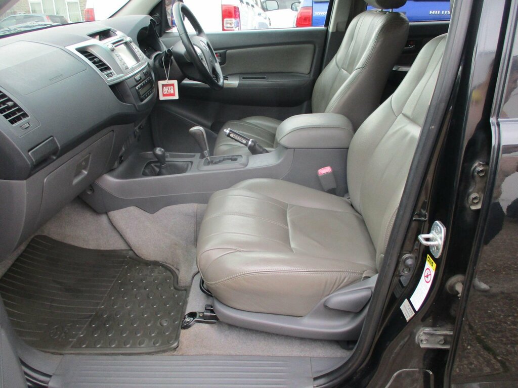 Toyota HILUX Hl3 4X4 D-4d Dcb Silver #12