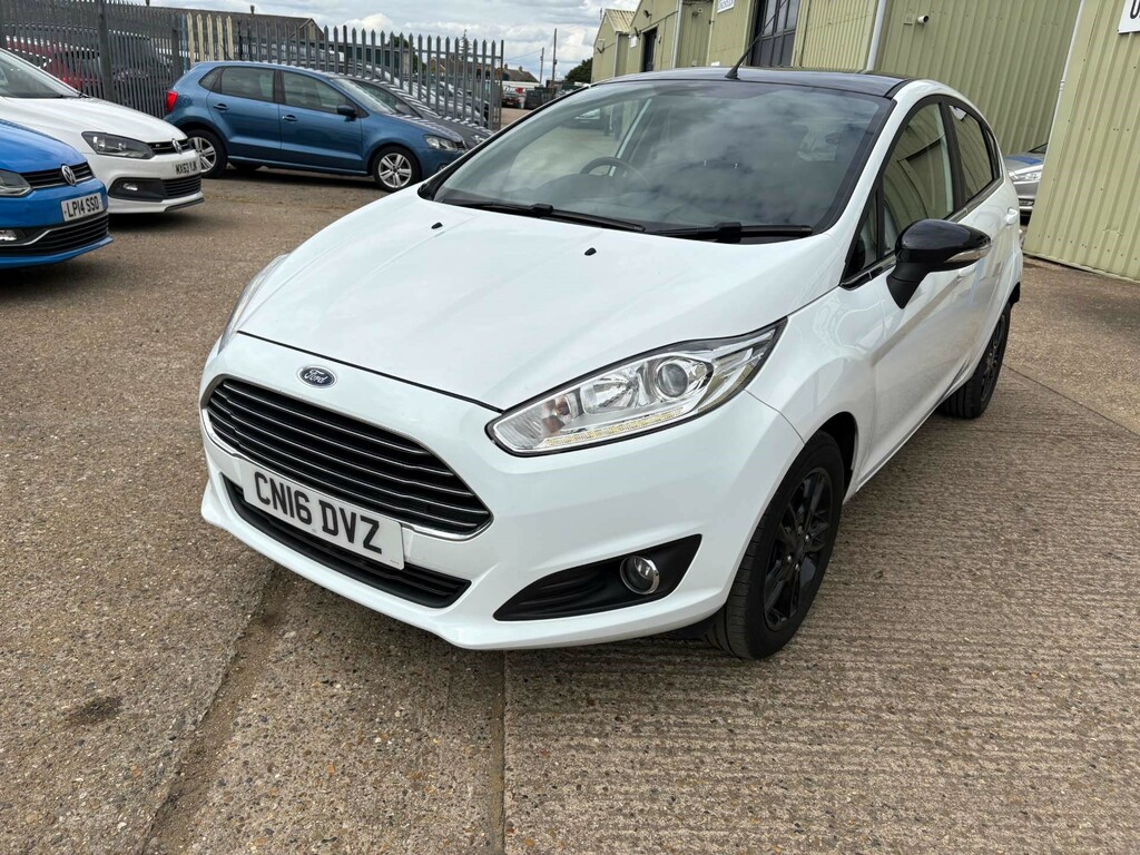 Ford Fiesta 1.25 Zetec White Edition Hatchback E CN16DVZ White #3