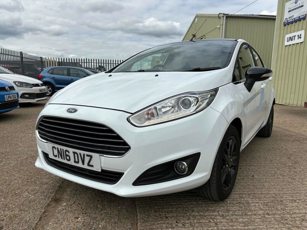 Ford Fiesta 1.25 Zetec White Edition Hatchback E CN16DVZ White #5