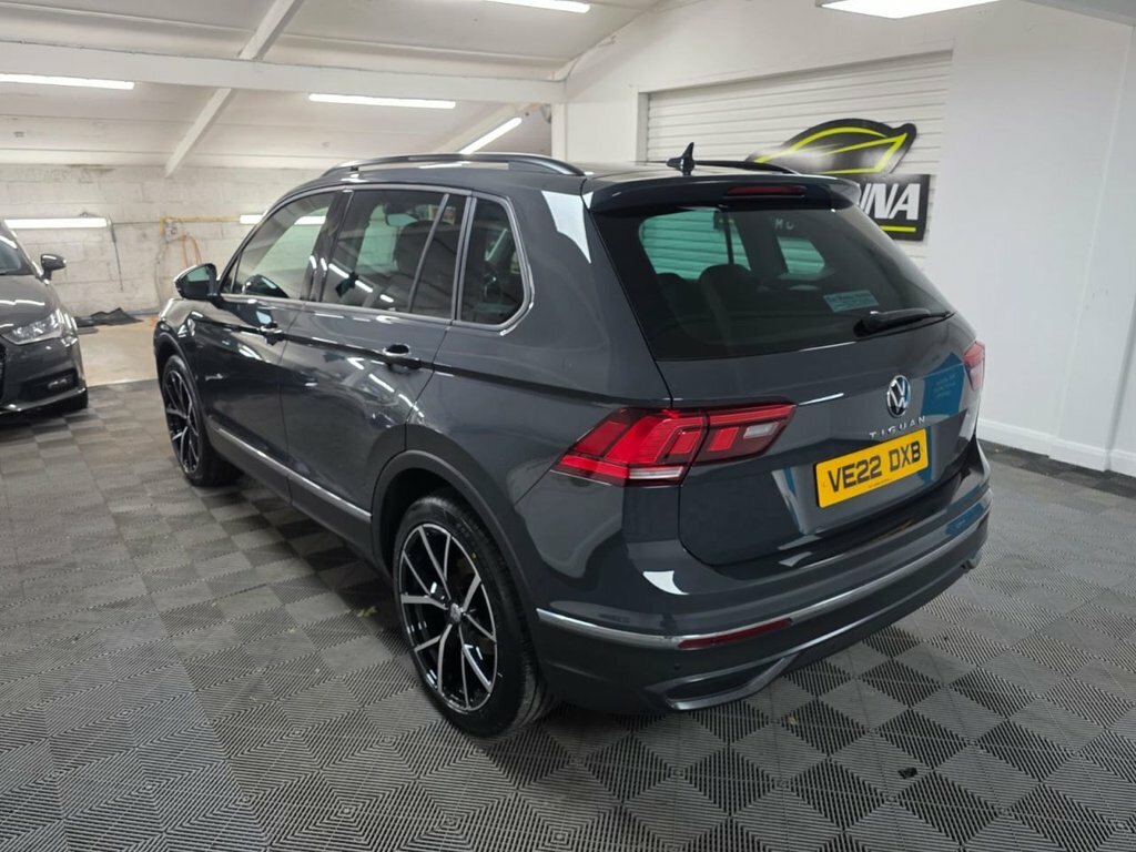 Volkswagen Tiguan 1.5 Tsi Life Suv Euro 6 S S 1 VE22DXB Grey #4