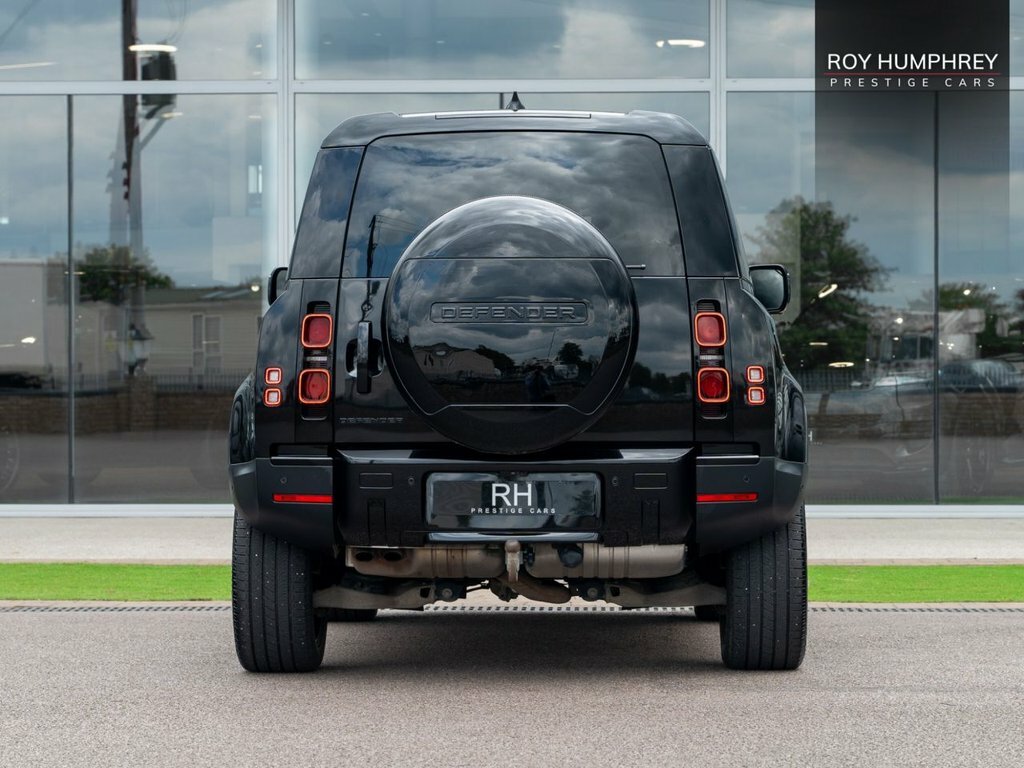 Land Rover Defender 3L Null AE73UMA Black #5