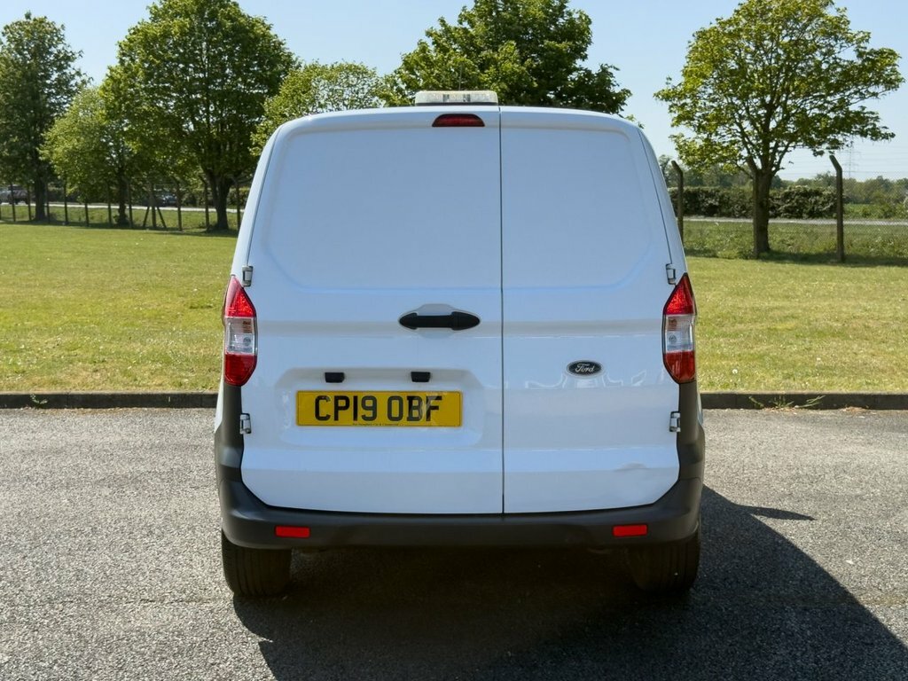 Ford Transit Courier 1.5L Trend CP19OBF White #5