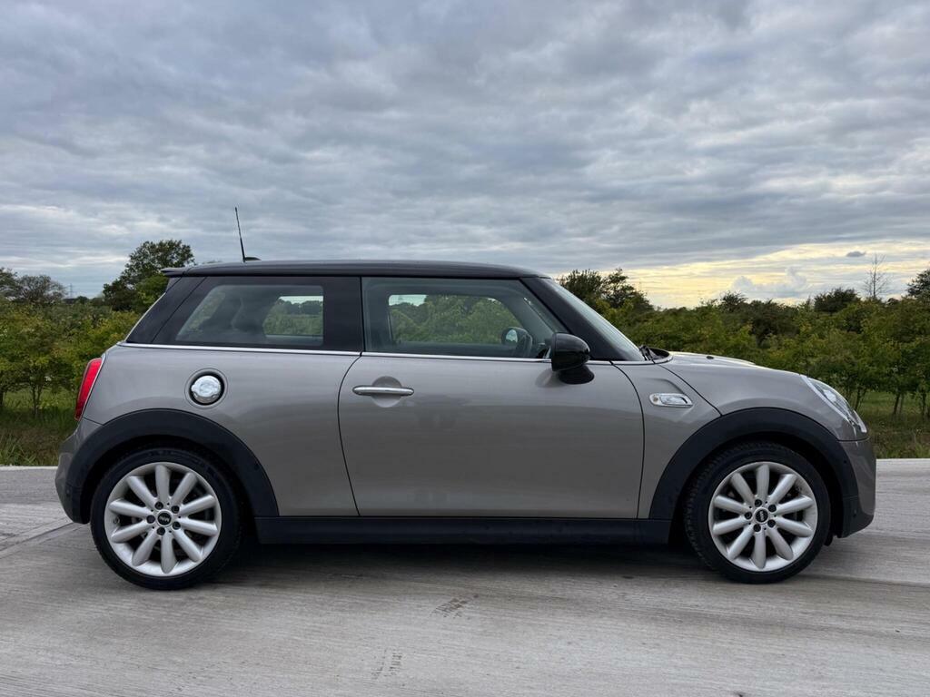 Mini Hatch 2.0 Cooper S Classic Hatchback Silver