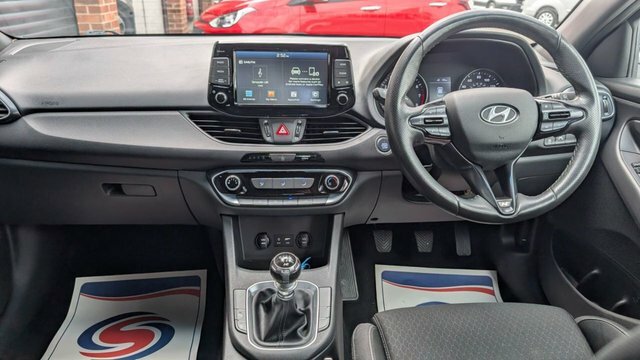Hyundai I30 1.4 T-gdi N Line Hatchback Euro White #3