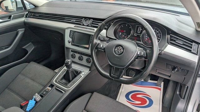 Volkswagen Passat 2.0 Tdi Bluemotion Tech Se Business Estate Die VO65ZRR Silver #3