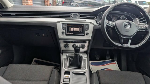 Volkswagen Passat 2.0 Tdi Bluemotion Tech Se Business Estate Die VO65ZRR Silver #4