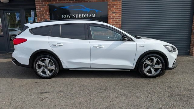 Ford Focus 1.0T Ecoboost Active Edition Estate Man White