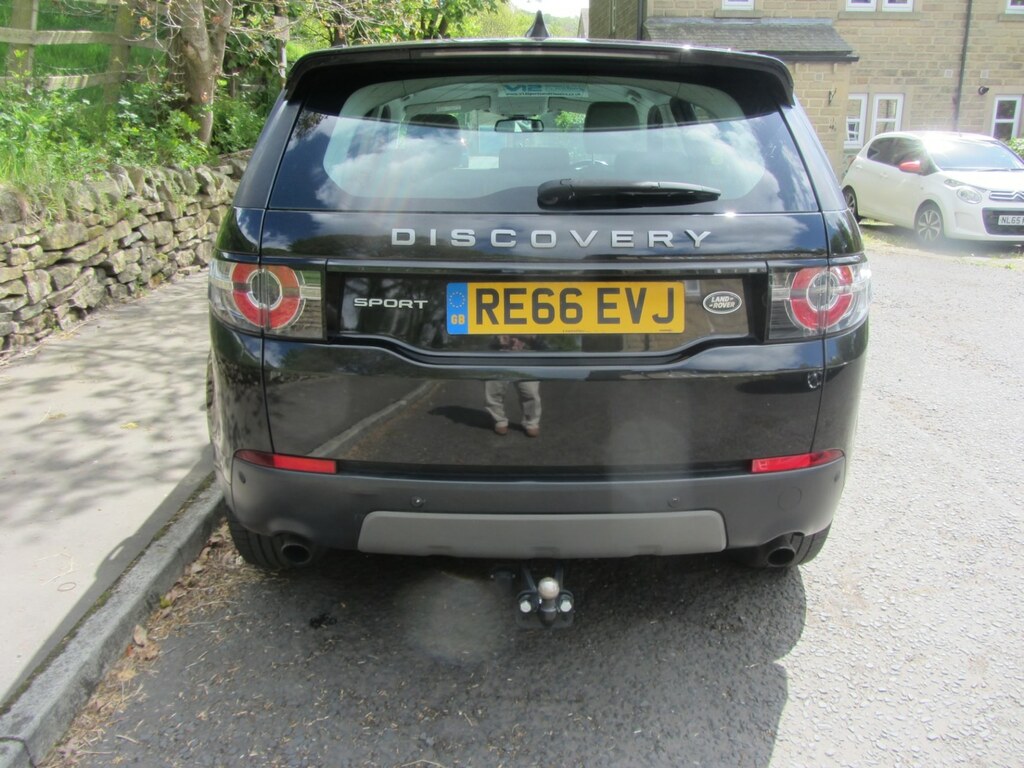 Land Rover Discovery Sport 2.0 Td4 180 Se Tech RE66EVJ Black #2