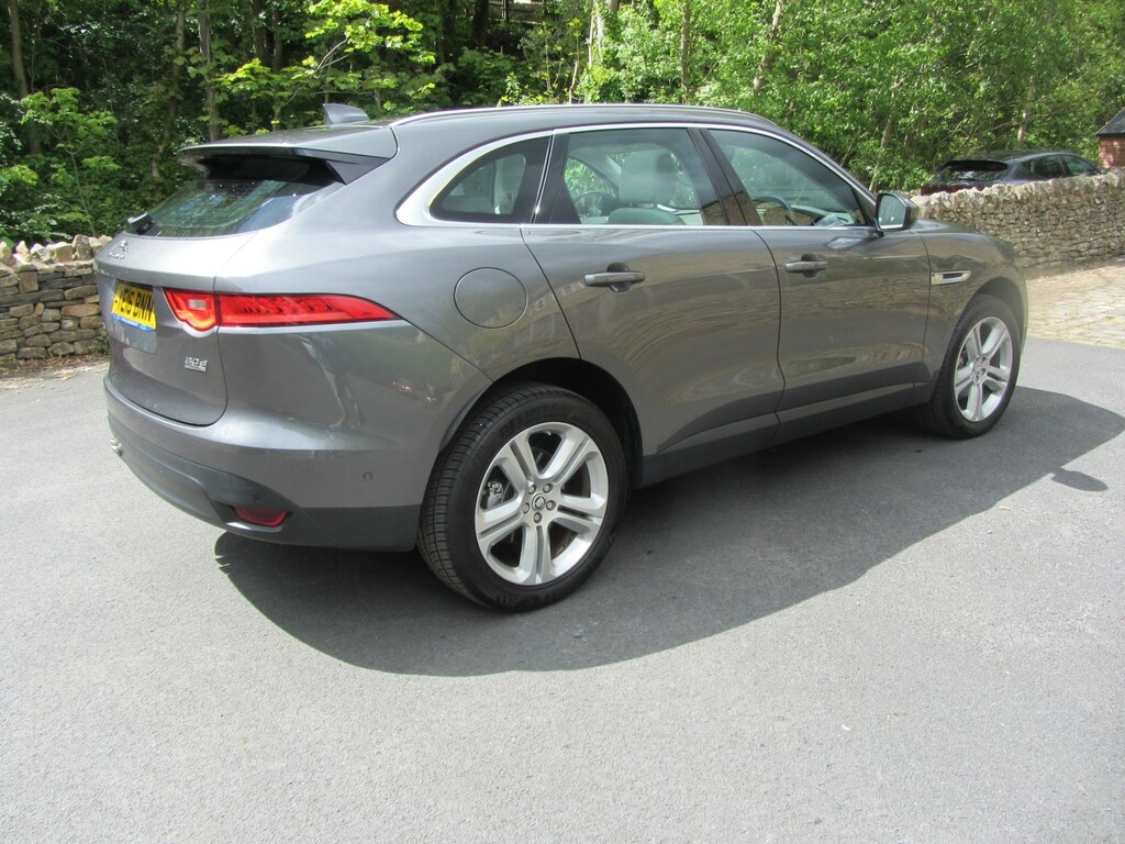 Jaguar F-Pace 2.0D Portfolio Awd YE16BNN Grey #4