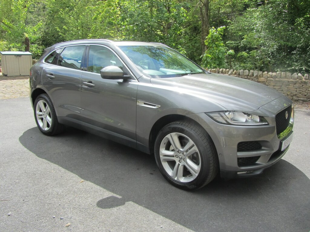 Jaguar F-Pace 2.0D Portfolio Awd Grey