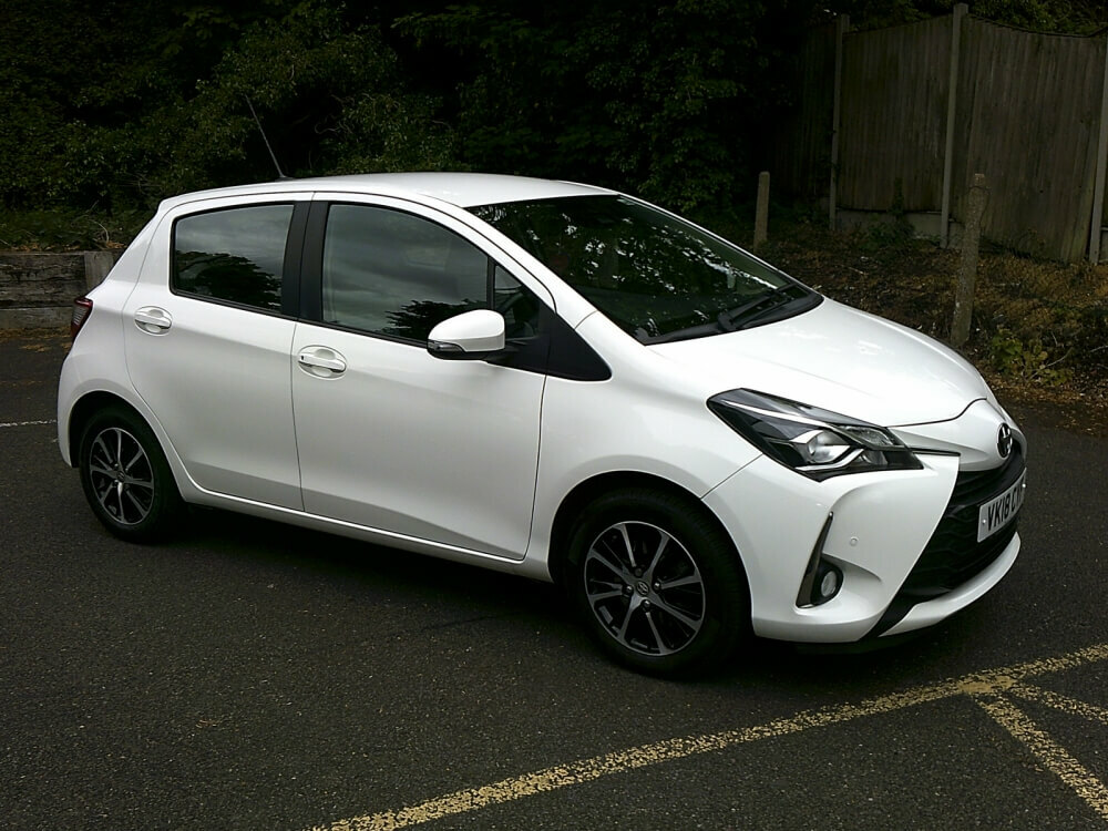 Toyota Yaris 1.5 Icon Tech White