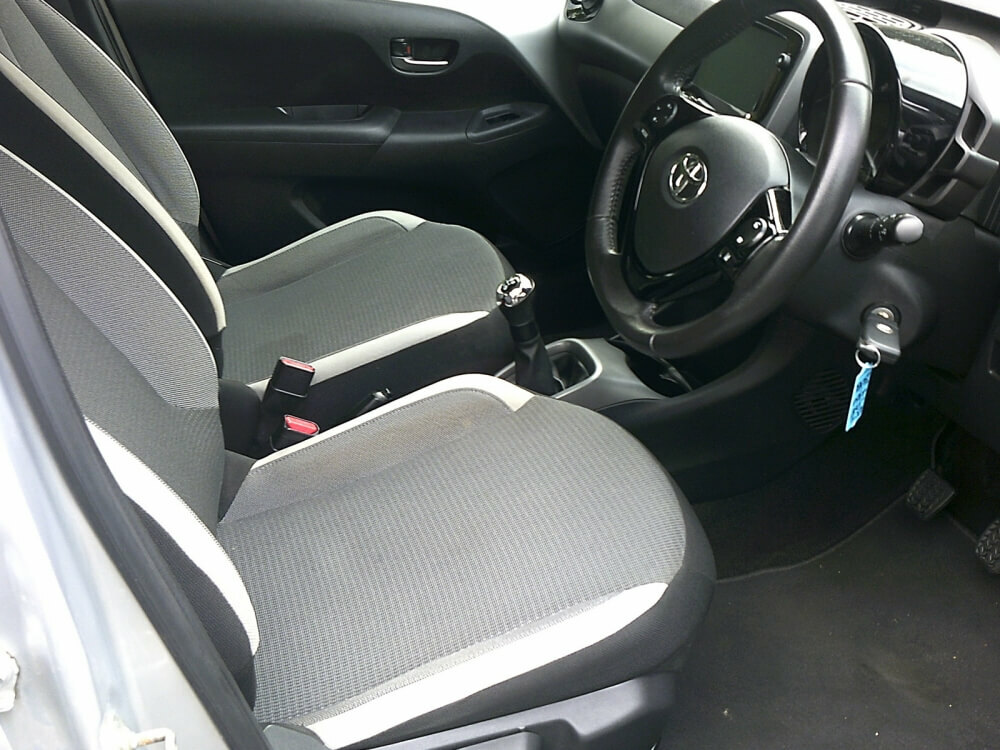 Toyota Aygo 1.0 X-play EK71FWF #5