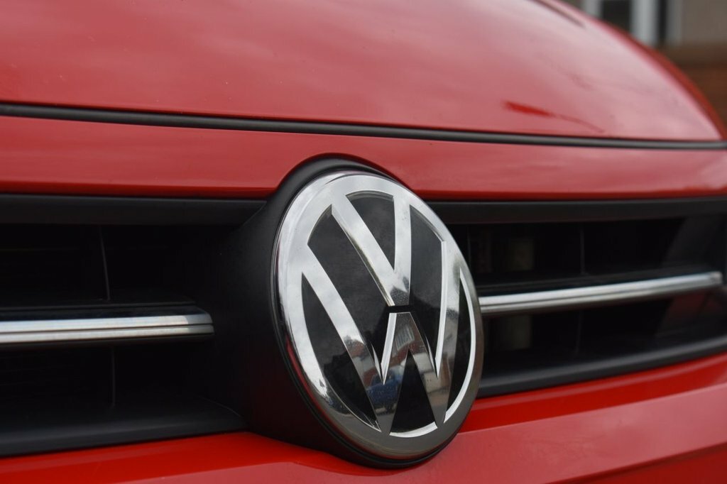Volkswagen Polo 1L Sel BA68GTZ Red #6