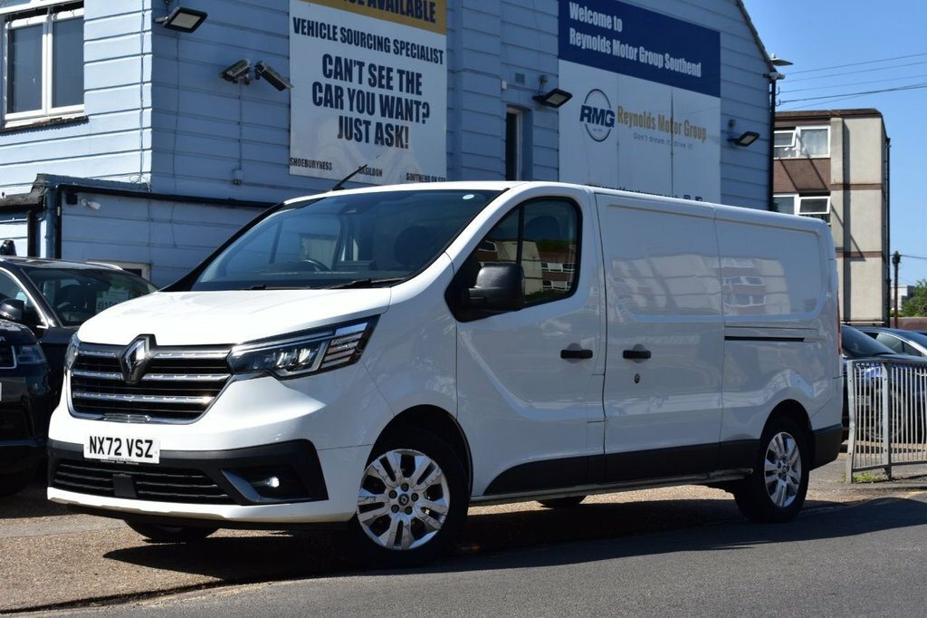 Renault Trafic Mpv White