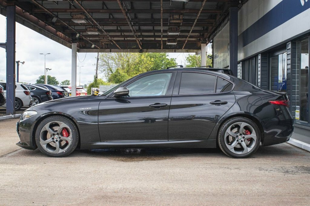 Alfa Romeo Giulia 2L Veloce Black #4
