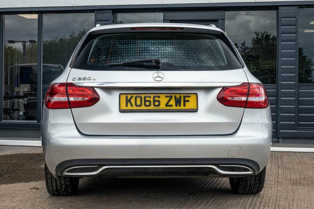Mercedes-Benz C Class 2L Sport KO66ZWF Silver #6