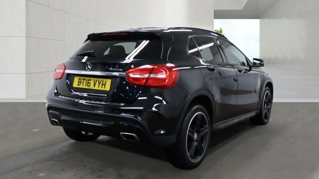 Mercedes-Benz GLA Class 2L Amg Line BT16VYH Black #4