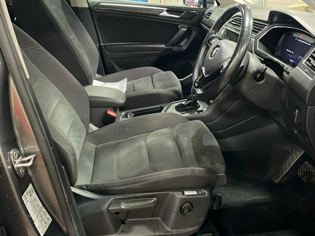 Volkswagen Tiguan Allspace 1.4L Sel Grey #3
