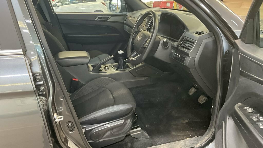 SsangYong Musso 2.2L Ex Grey #5