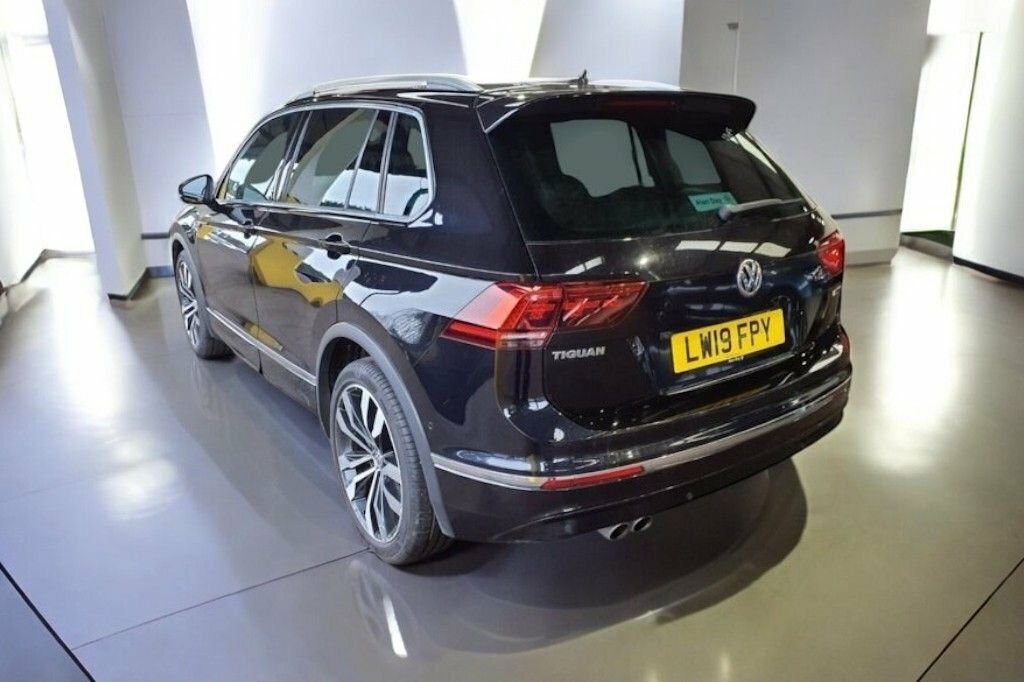 Volkswagen Tiguan 2L R-line Tech LW19FPY Black #6