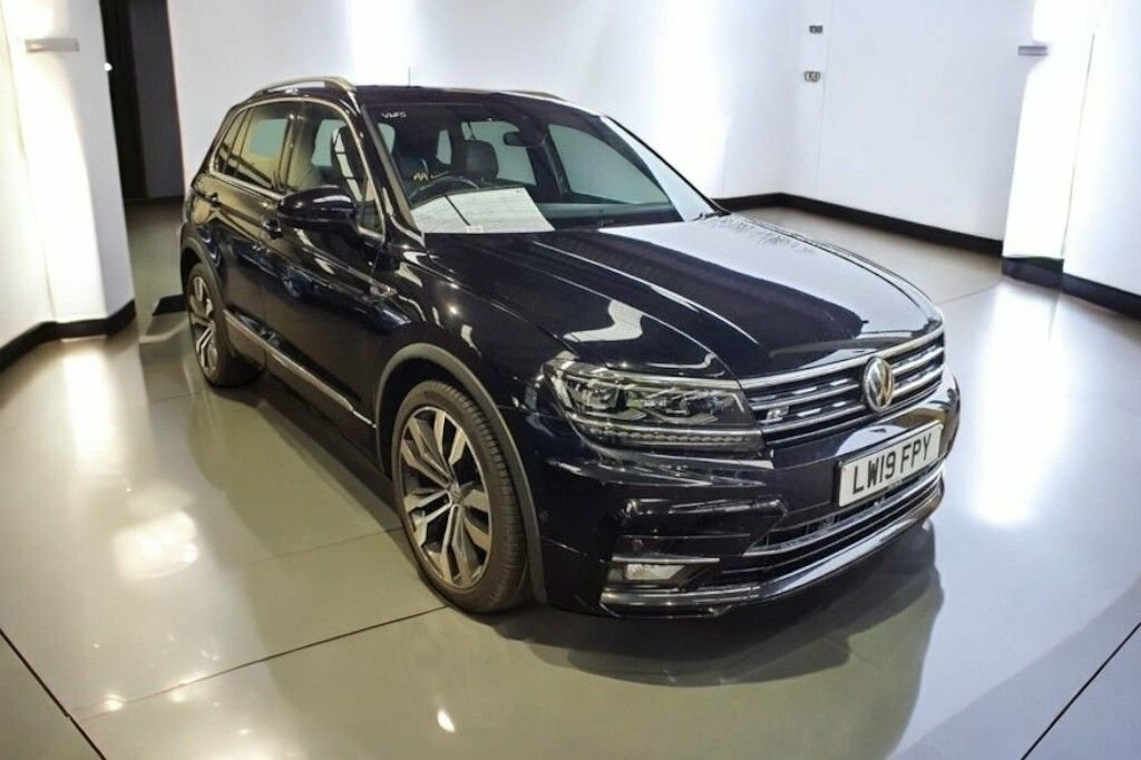 Volkswagen Tiguan 2L R-line Tech Black