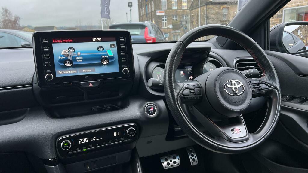 Toyota Yaris 1.5 Vvt-h Gr Sport E-cvt Euro 6 Ss YB23LMV Black #6