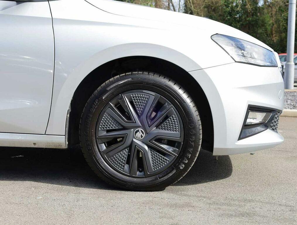 Skoda Fabia 1.0 Tsi Design Edition MJ25TXF Silver #5