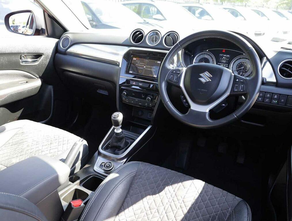 Suzuki Vitara 1.4 Boosterjet 48V Hybrid Sz5 Allgrip LR71UDU Red #2