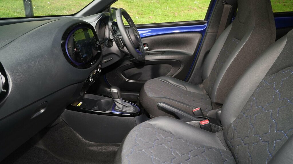 Toyota Aygo X 1.0 Vvt-i Exclusive X-shift Euro 6 Ss MJ72TZP Blue #5