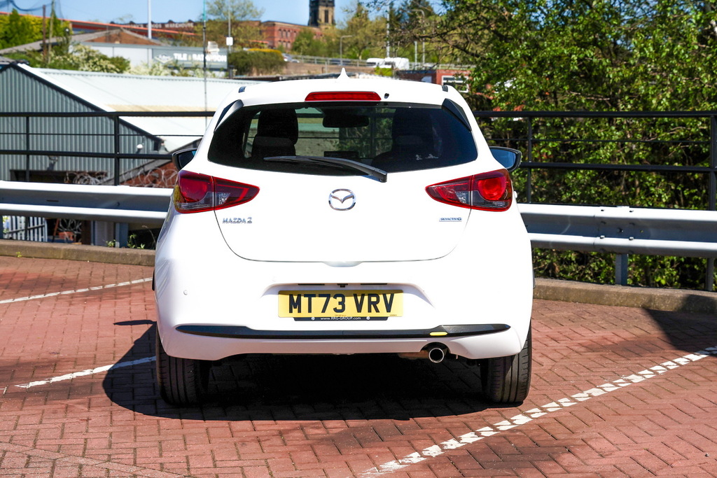 Mazda 2 1.5 Skyactiv G Exclusive-line MT73VRV White #5