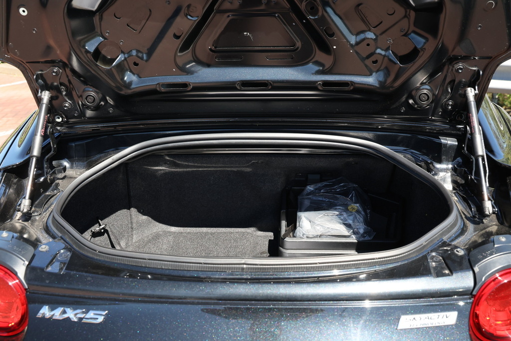 Mazda MX-5 2.0 184 Sport Nav DG19XDC Black #6