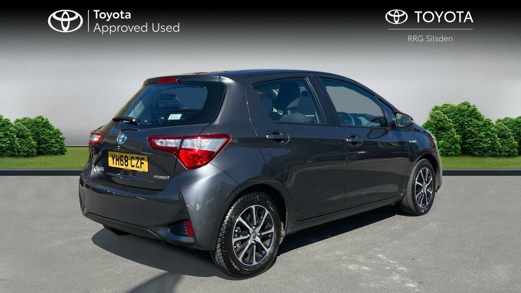 Toyota Yaris 1.5 Vvt-h Icon Tech E-cvt Euro 6 Ss Grey #2