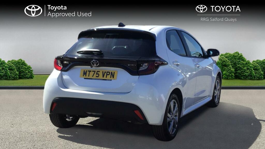Toyota Yaris 1.5 Vvt-h Icon E-cvt Euro 6 Ss MT75VPN White #2
