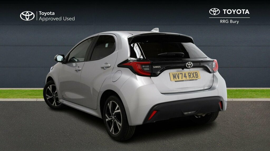 Toyota Yaris 1.5 Vvt-h Design E-cvt Euro 6 Ss MV74RXB Silver #4