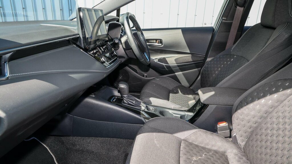 Toyota Corolla 1.8 Vvt-h Icon Touring Sports Cvt Euro 6 Ss YP25BTV Black #5