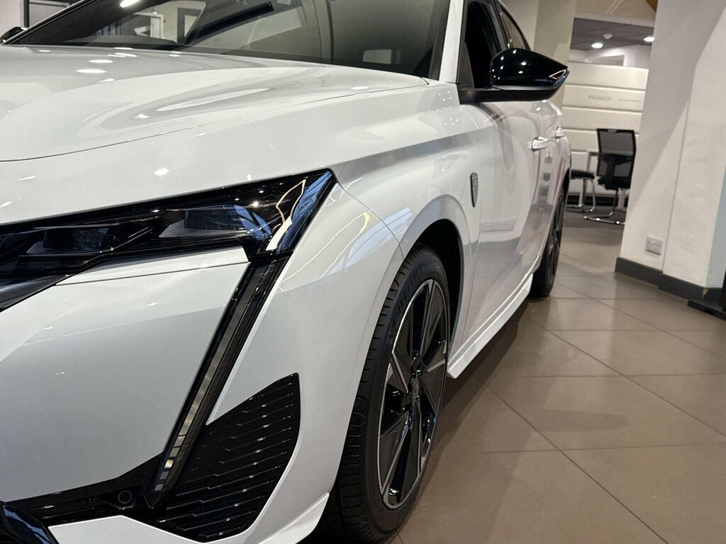 Peugeot 308 54Kwh Gt Hatchback 156 Ps ME75NBF White #5