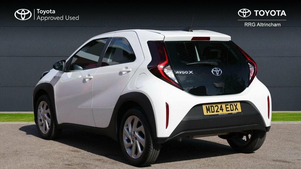 Toyota Aygo X 1.0 Vvt-i Pure Euro 6 Ss MD24EDX White #4