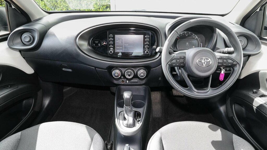 Toyota Aygo X 1.0 Vvt-i Pure X-shift Euro 6 Ss YD72TLK White #6