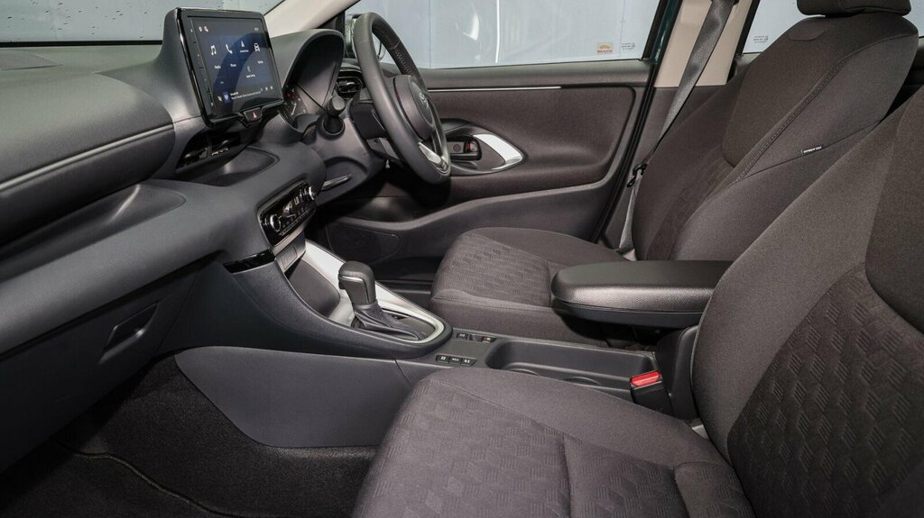 Toyota Yaris 1.5 Vvt-h Icon E-cvt Euro 6 Ss YK75XNY Green #5
