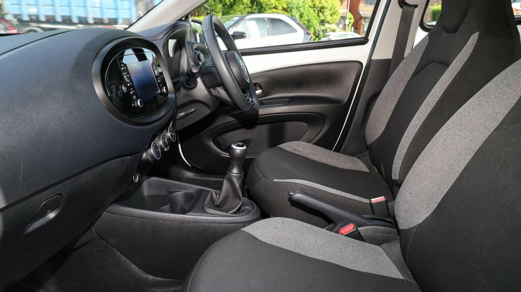 Toyota Aygo X 1.0 Vvt-i Pure Euro 6 Ss MK72UPT White #5