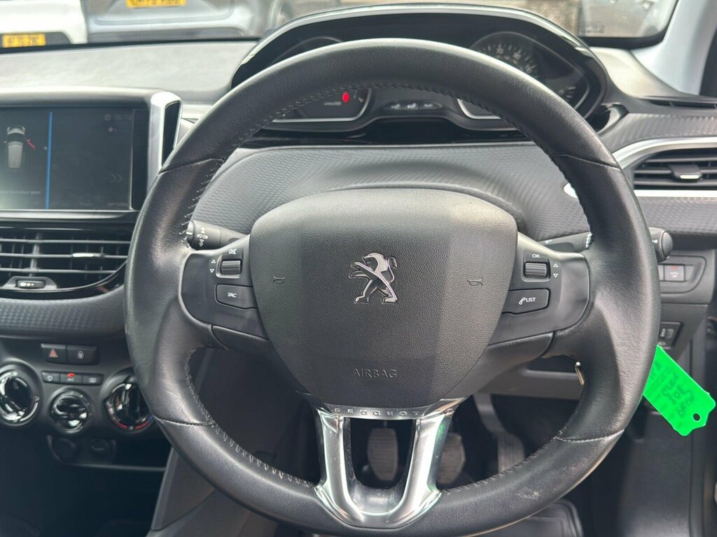 Peugeot 208 1.2 Puretech Signature Euro 6 Ss LN68FNY  #6