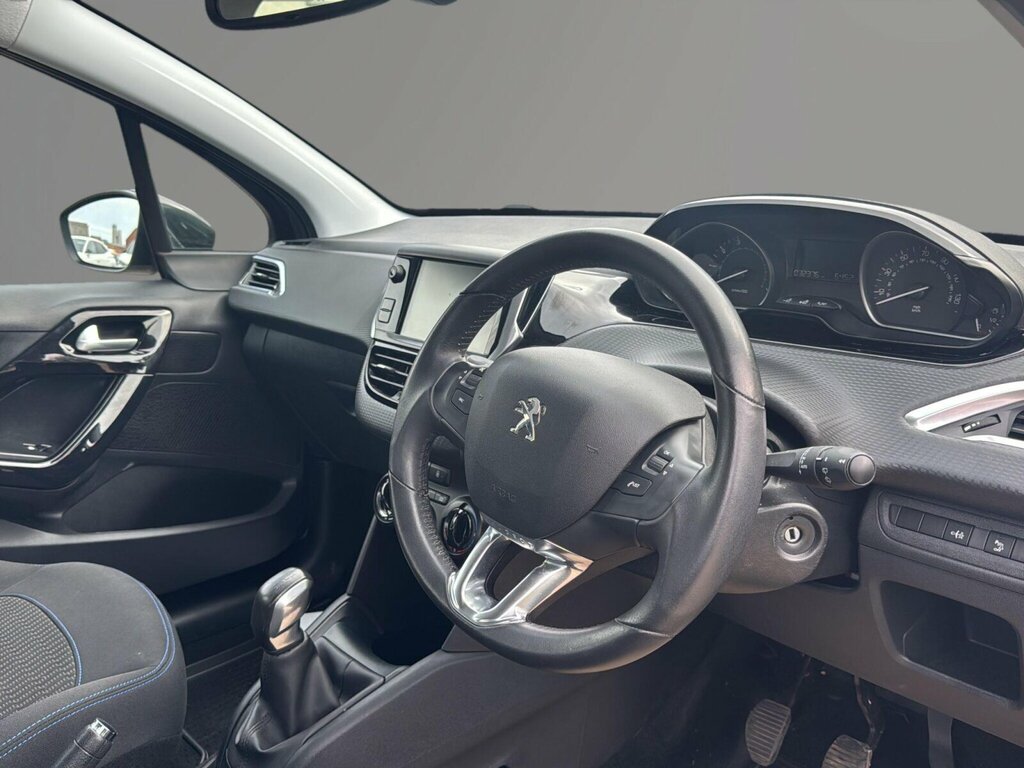 Peugeot 208 1.2 Puretech Signature Euro 6 Ss LN68FNY  #5
