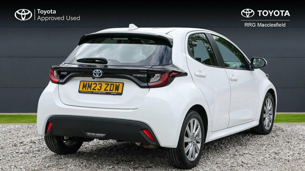 Toyota Yaris 1.5 Vvt-h Icon E-cvt Euro 6 Ss MM23ZDW White #2