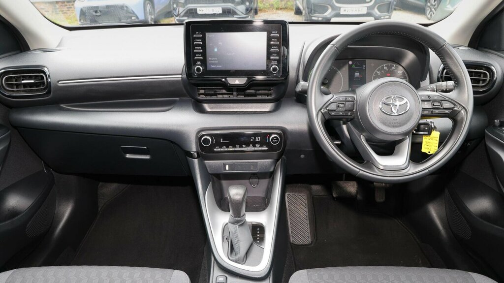 Toyota Yaris 1.5 Vvt-h Icon E-cvt Euro 6 Ss MM23ZDW White #6