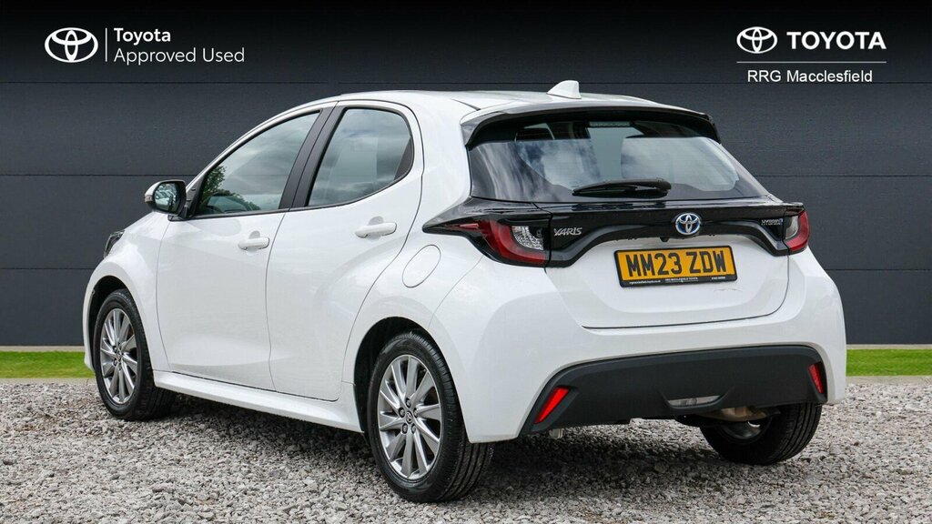 Toyota Yaris 1.5 Vvt-h Icon E-cvt Euro 6 Ss MM23ZDW White #4
