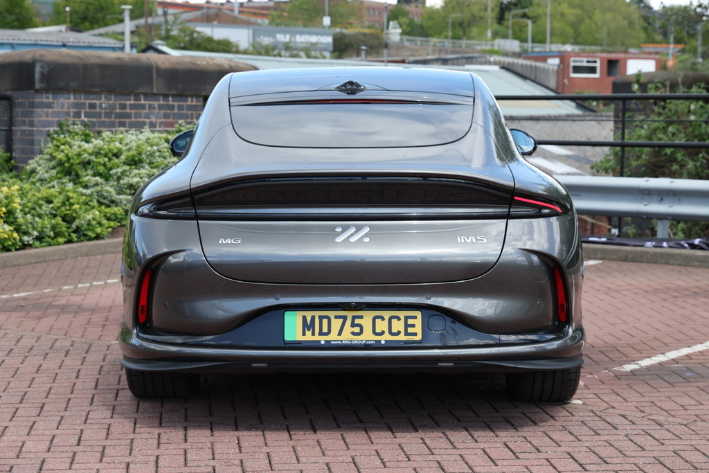 MG IM5 553Kw Performance 100Kwh Grey #5