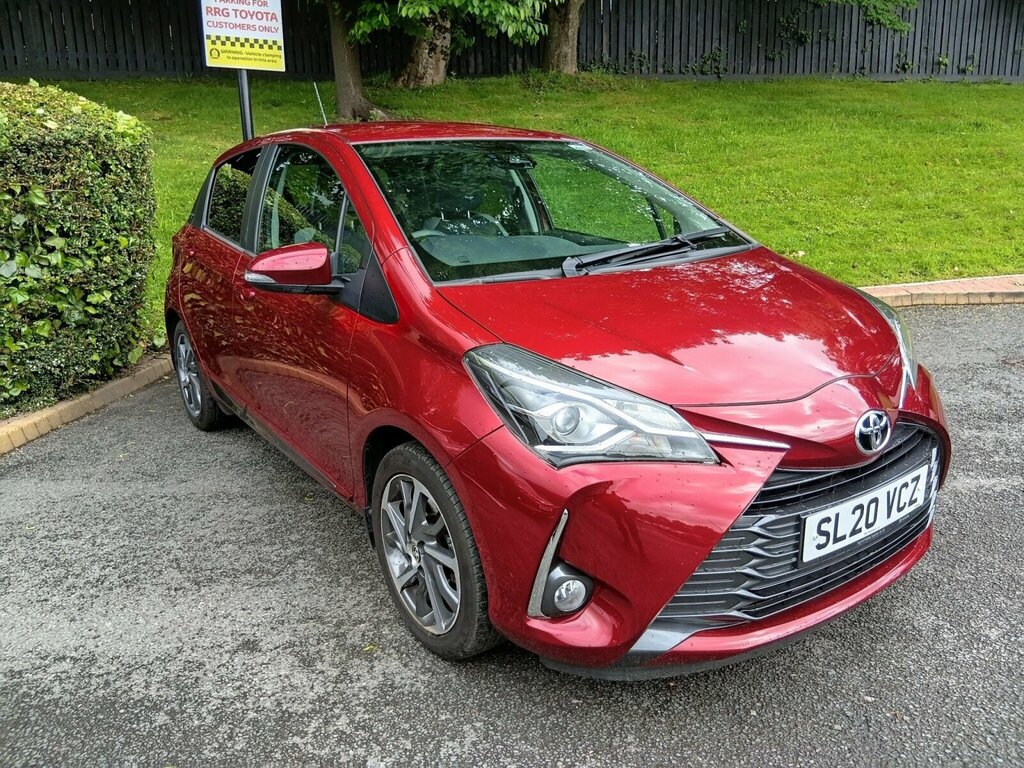 Toyota Yaris 1.5 Vvt-i Y20 Bi-tone Euro 6 Red